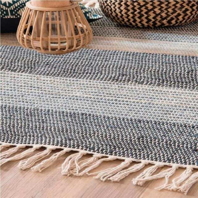 Alfombra con flecos azul y gris